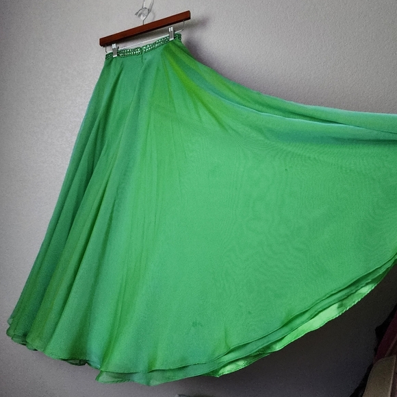 SHERRI HILL Maxi Skirt Shimmer Fabric in Brat Green‎ size 0 - Picture 8 of 11